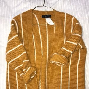 A forever 21 cardigan